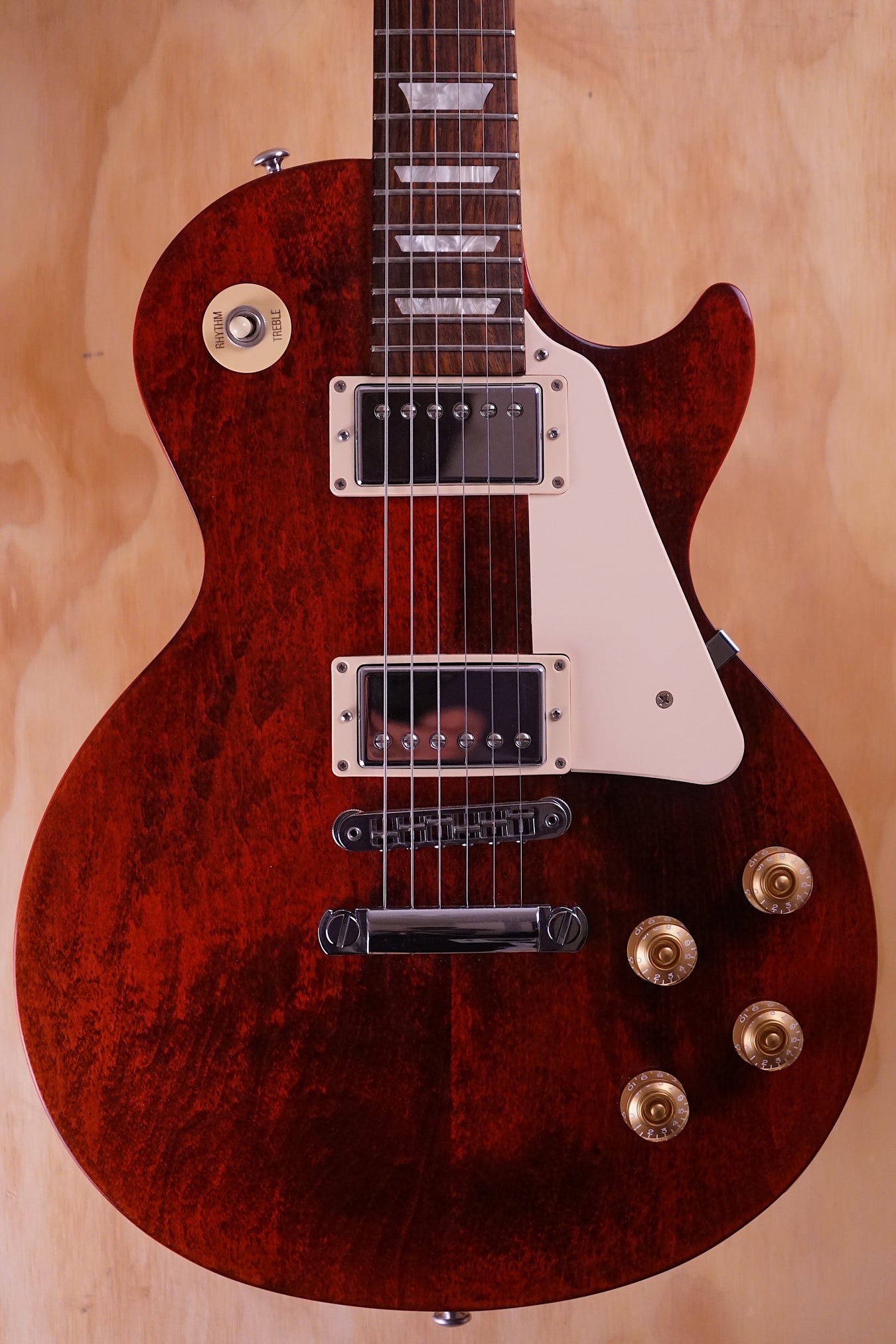 Gibson Les Paul Studio in Wine Red, (Used) - Fair Deal Music