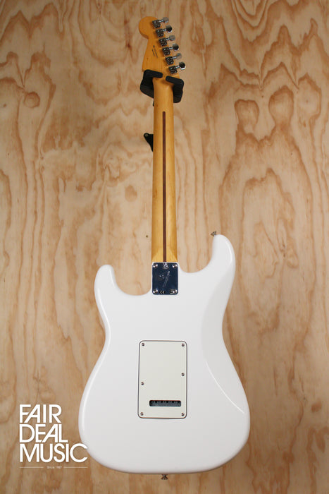 Fender Player Stratocaster Polar White, Ex Display - Fair Deal Music